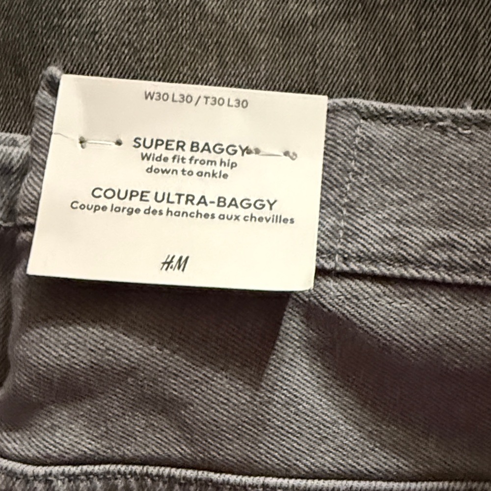 H&M Super Baggy Jeans in Gray